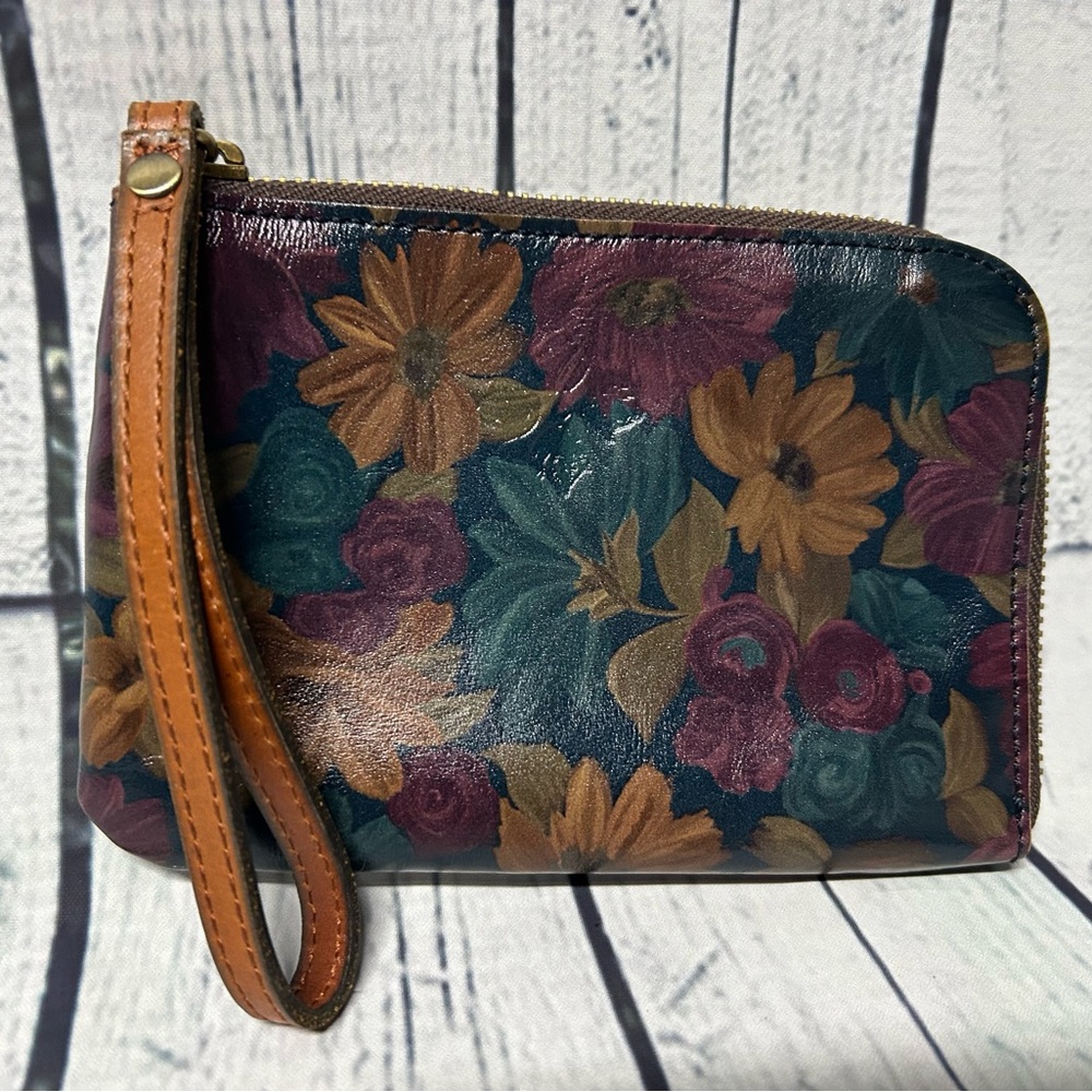 Patricia Nash Wristlet